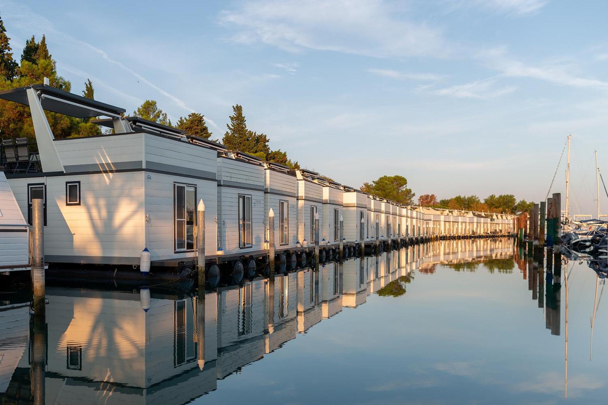 Ferienwohnung Floating Sea House Shark 3 Portorož Exterior foto
